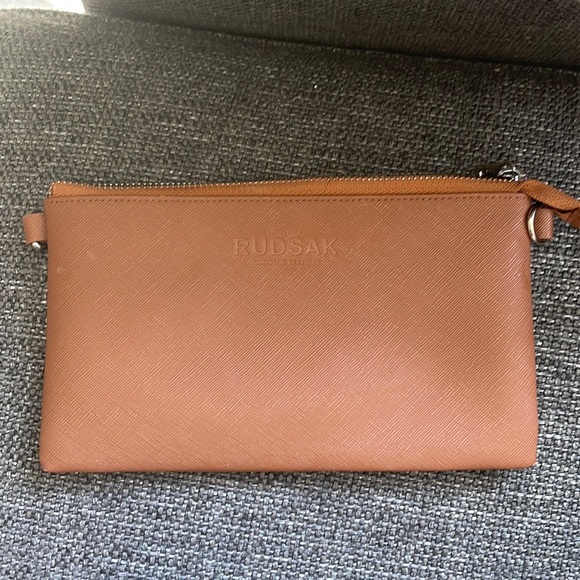 Rudsak leather wristlet with strap & chain - Picture 6 of 7